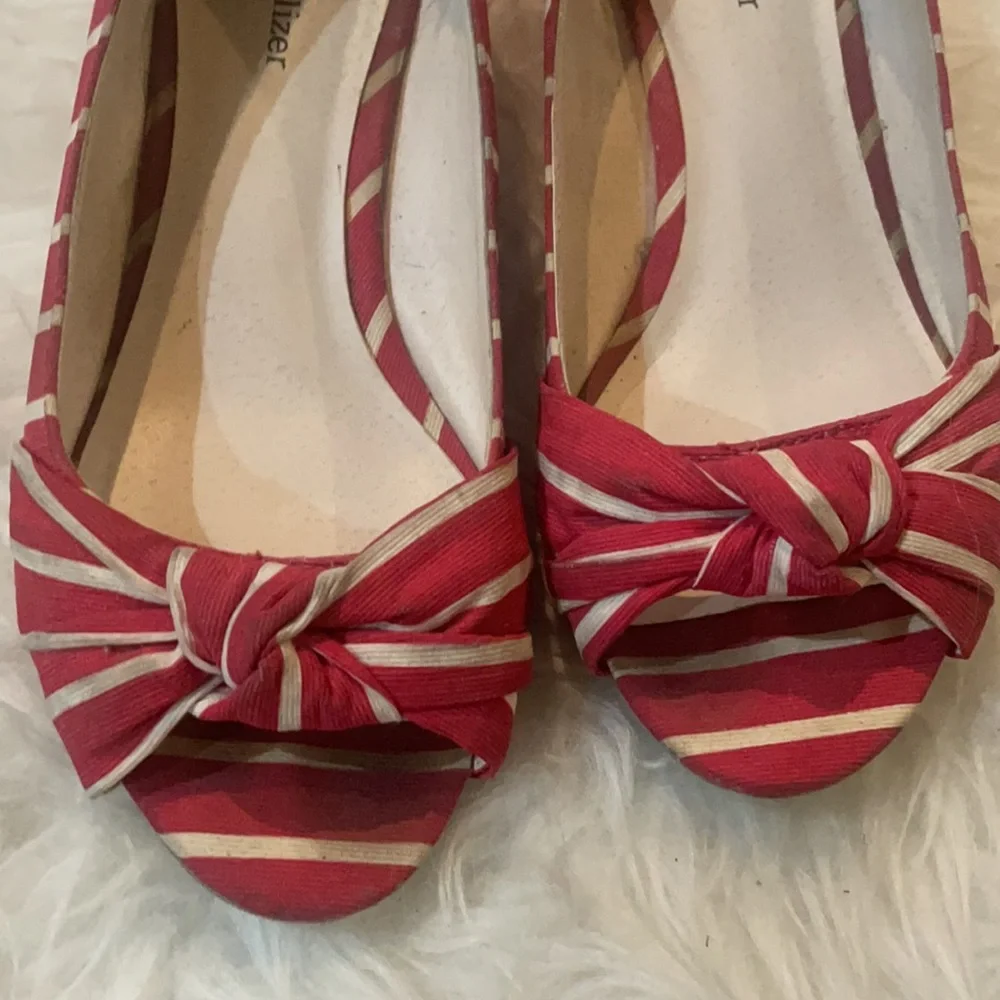 Naturalizer striped wedge heels red and white size 8.5 rockabilly